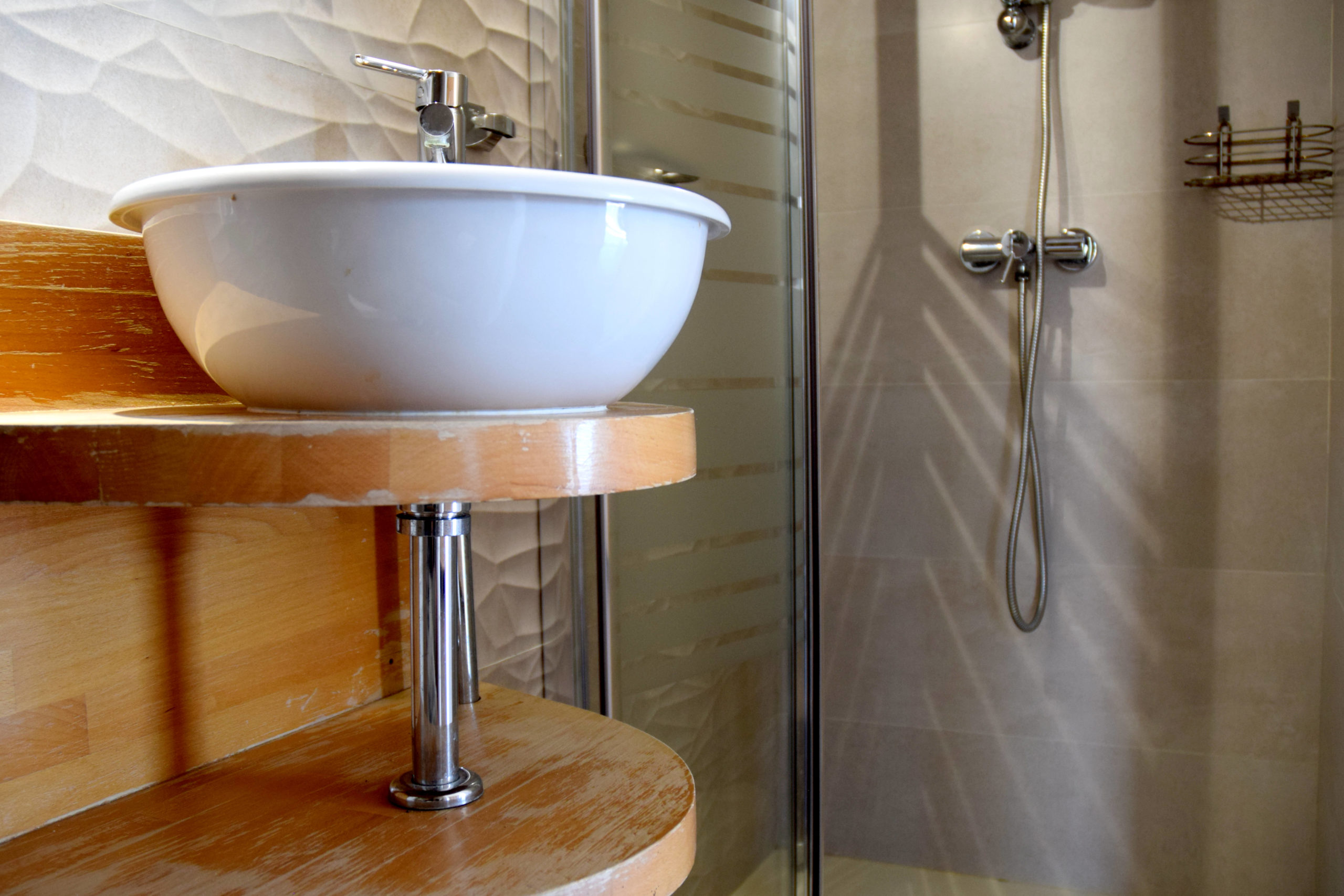 location villa vacances aubrac roses palau saverdera evier